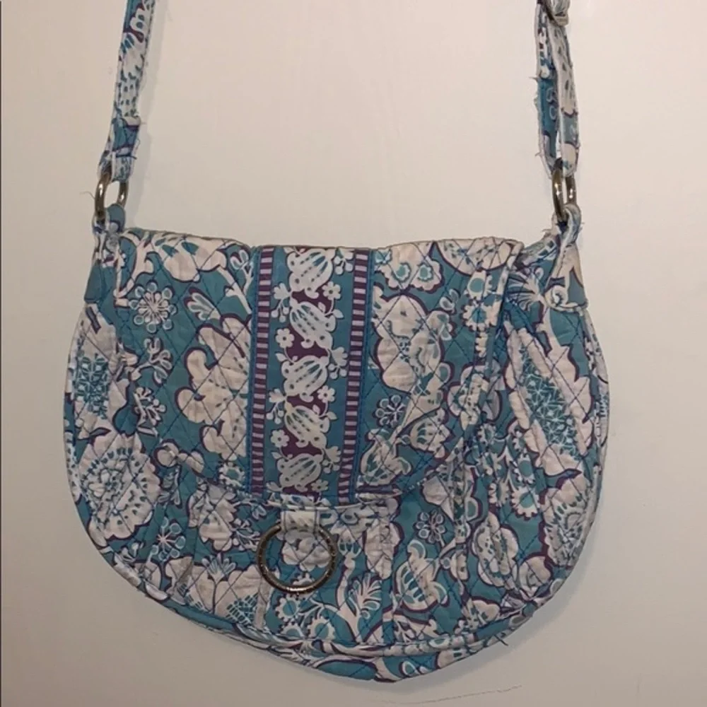 ⚠️ Vera Bradley worn, faded , great for crafting